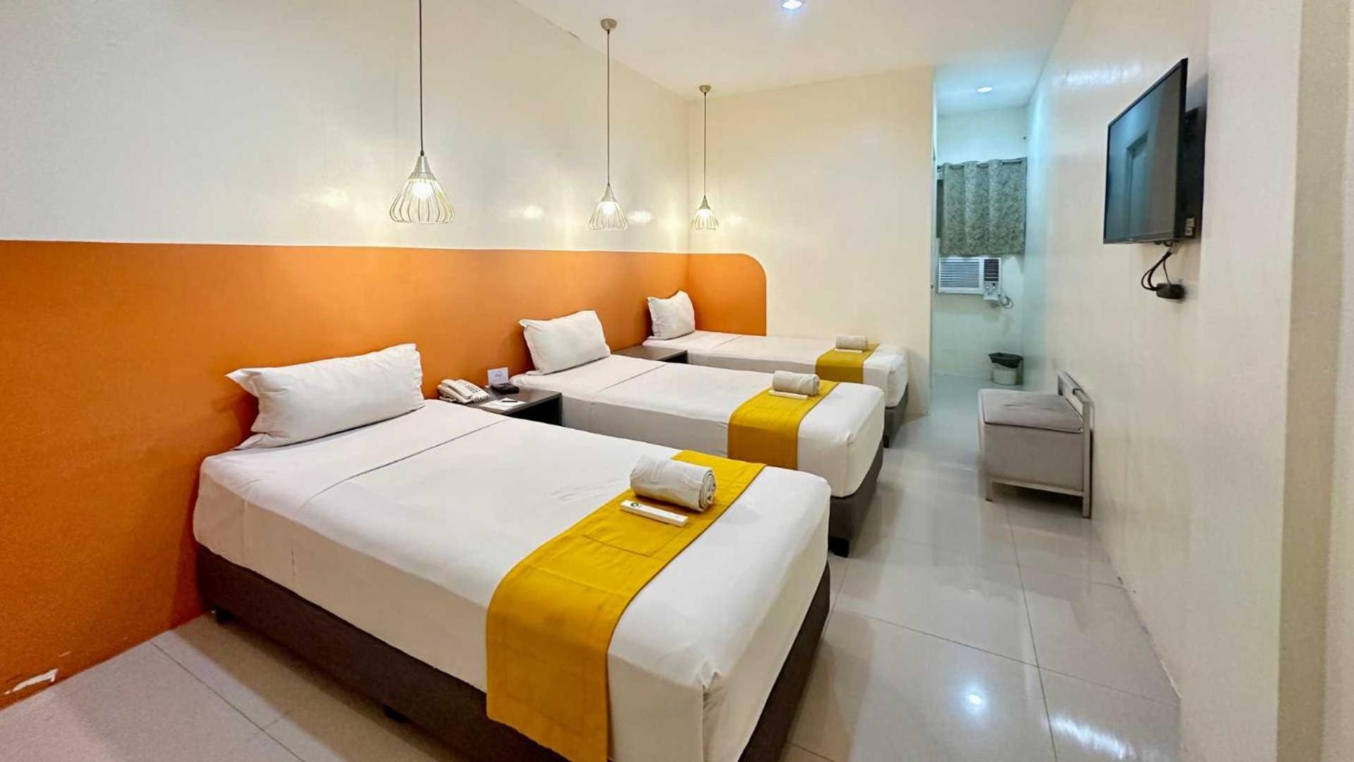 Travelbee Capitol Inn Cebu Exterior photo